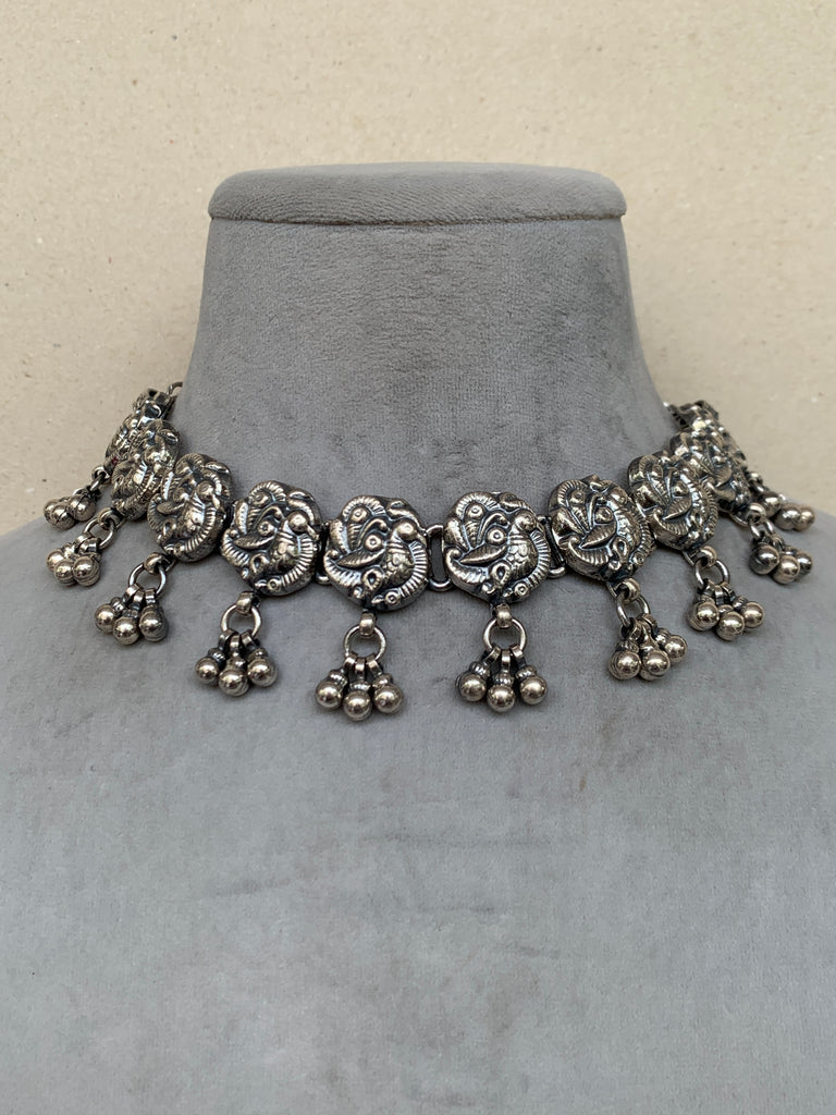 FS82 Maahru Silver Necklace