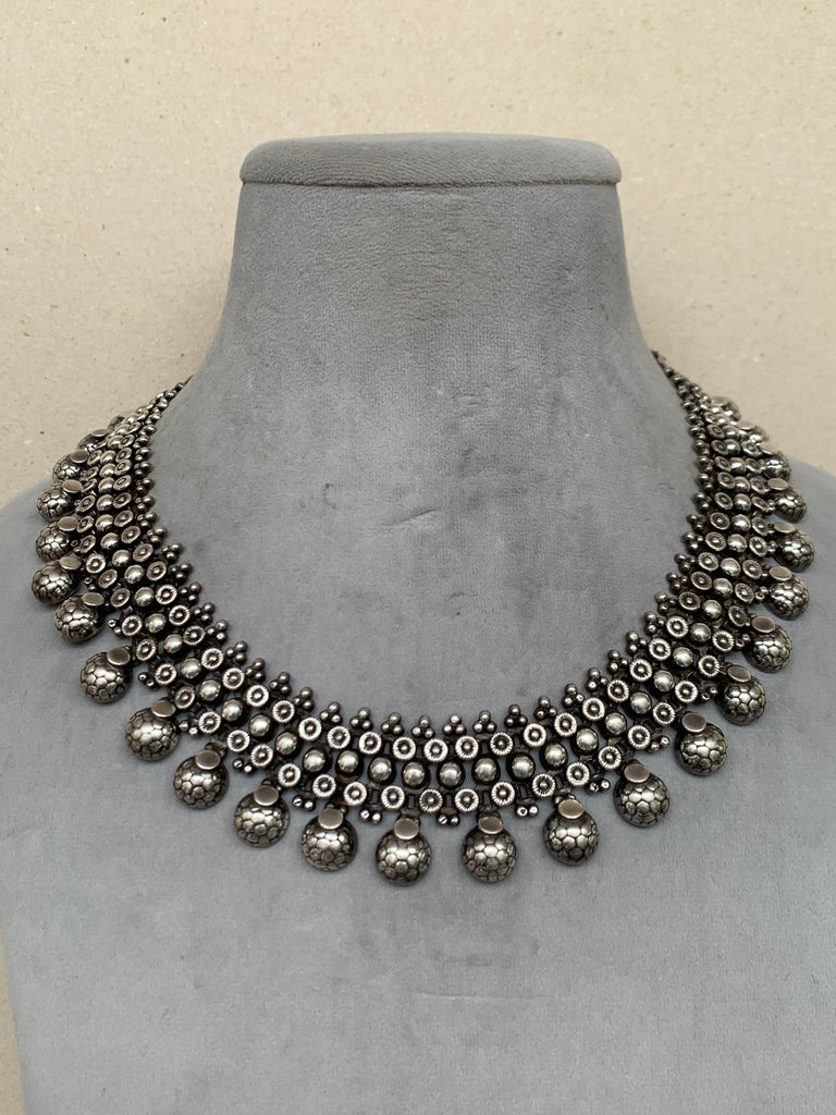 FS87 Maahru Silver Necklace