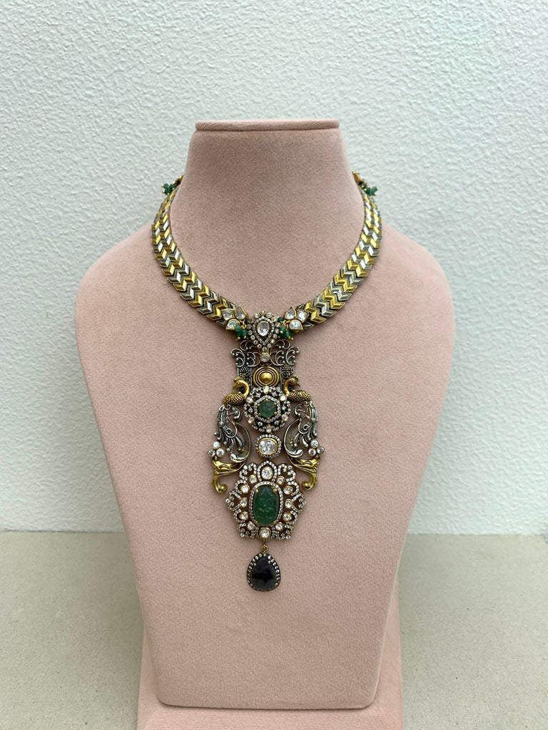 FS245 Maahru Silver Necklace