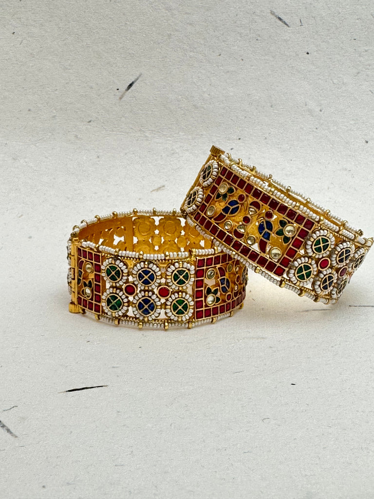 HG101 Antique Jadau Bangle