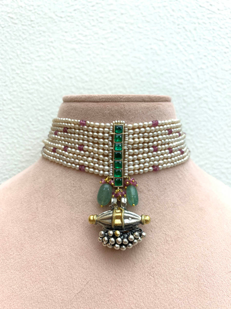 FS325  Maahru Silver Necklace