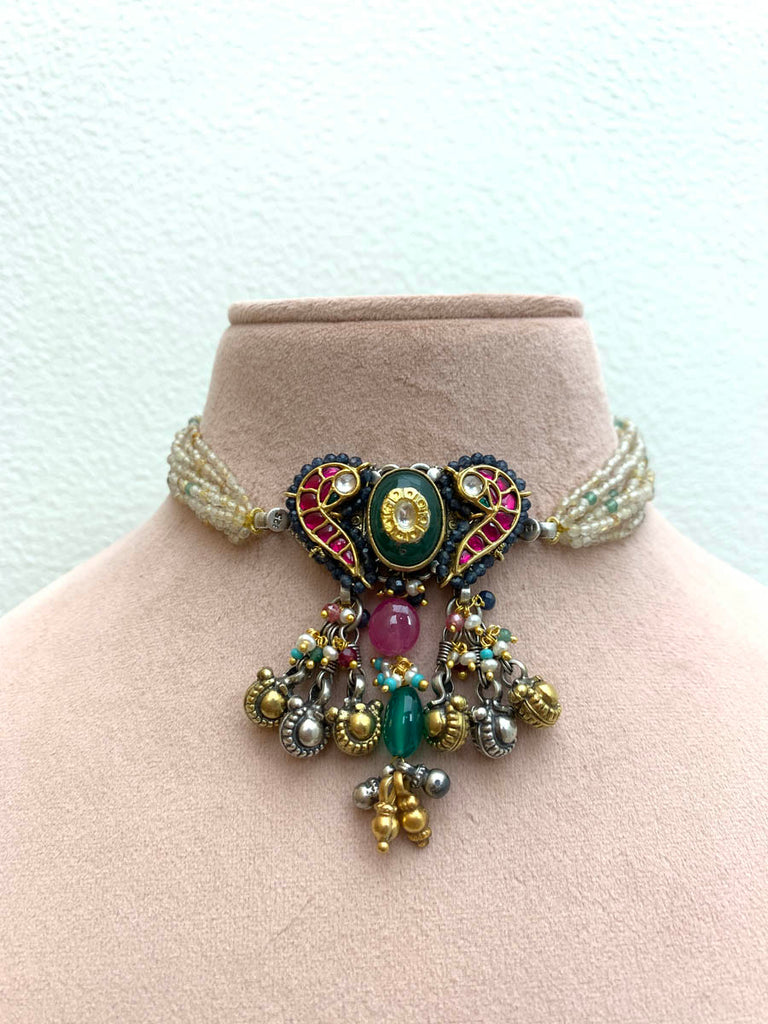 FS327  Maahru Silver Necklace