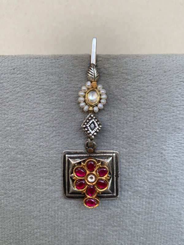 E1858 Maahru Silver Earrings