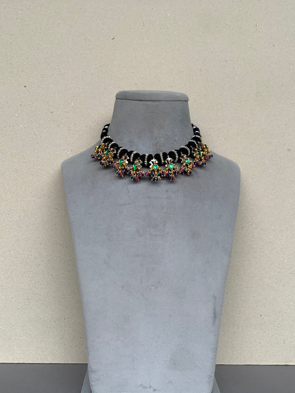 FS146  Maahru Silver Necklace