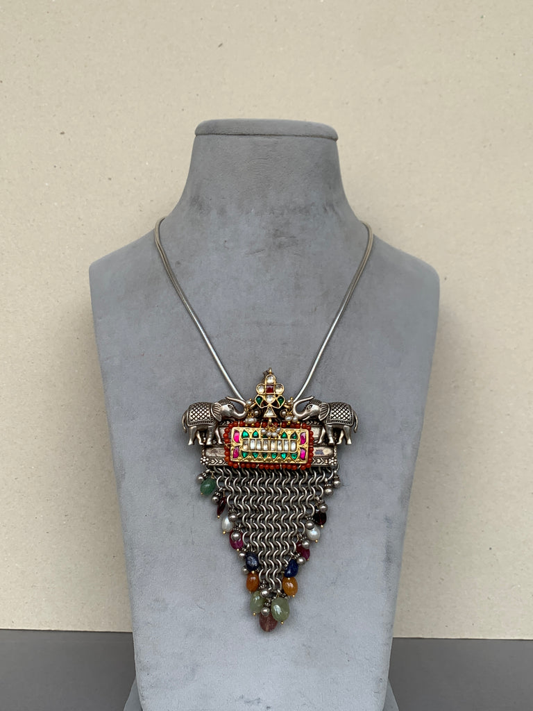 S1158  Maahru Silver Necklace