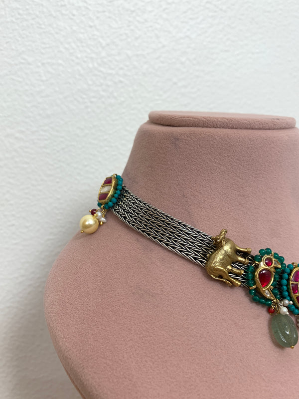 FS241   Maahru Silver  Necklace