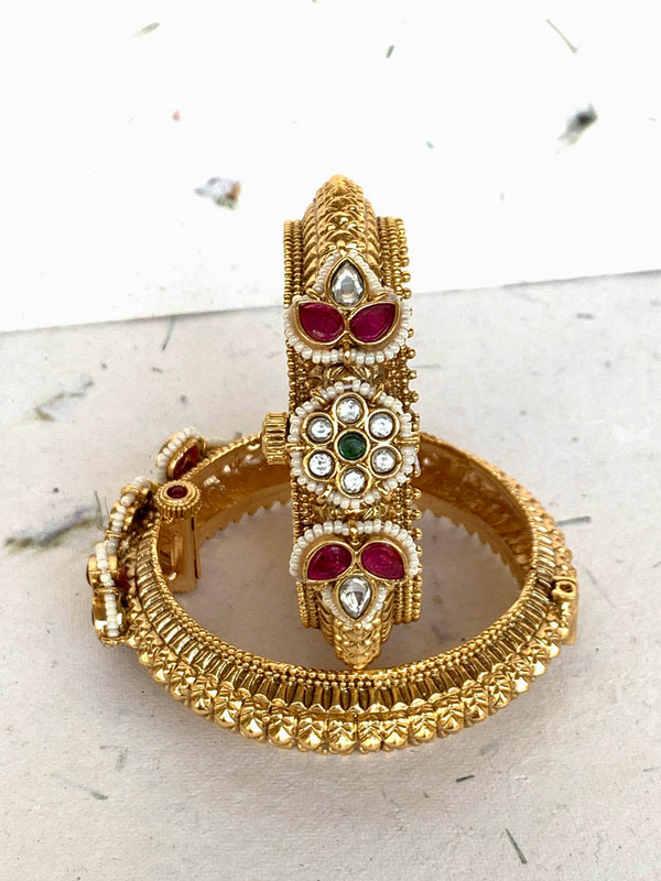 MB695 Antique Jadau Bangle