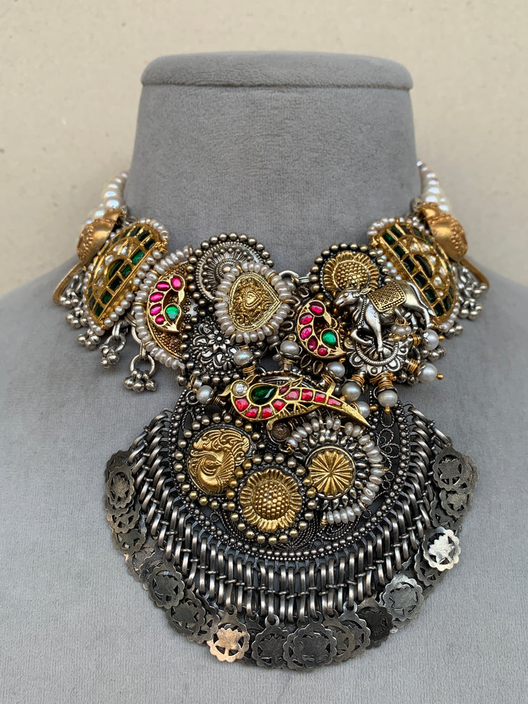 FS181  Maahru Silver Necklace