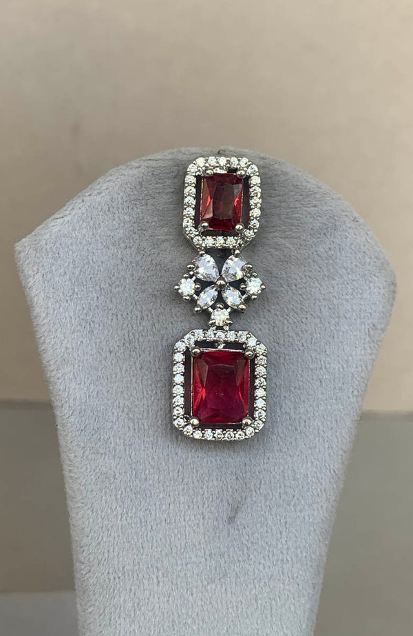 DN585 Ruby Diamond Set