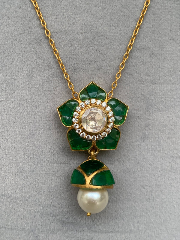 Z1141 Green Moissanite Set with Earrings