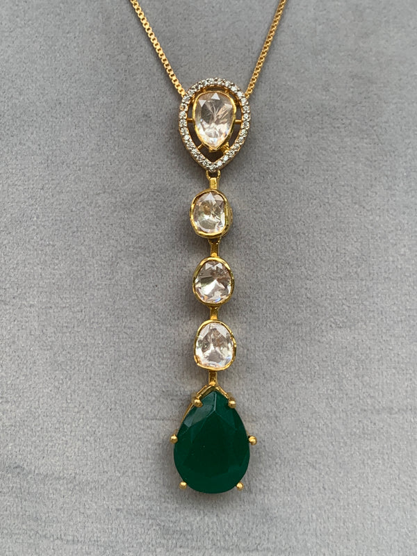 US71 Emerald Moissanite Set with Earrings