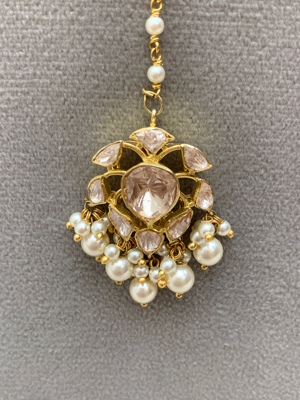 UA222  Moissanite Mangtika