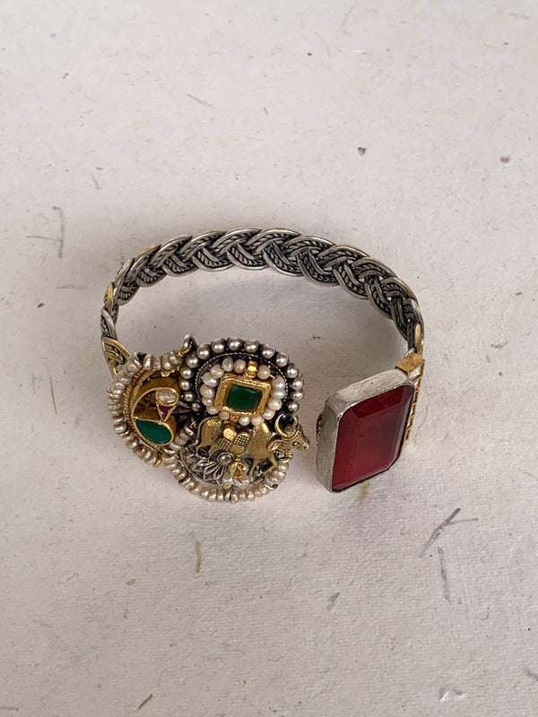 JB755 Maahru Silver Bracelets