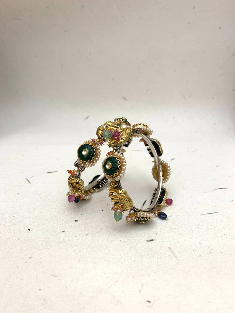 JB955 Maahru Antique Pair of Bangles