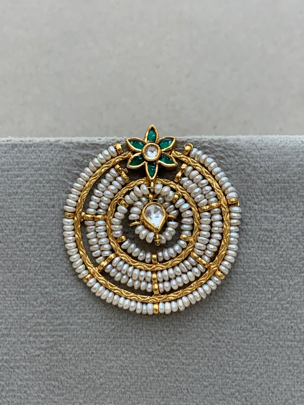 AA1371 Heritage Antique Studs