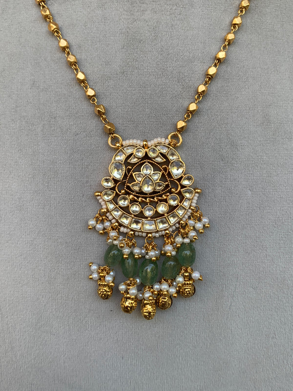 MM1841 White Jadau Set