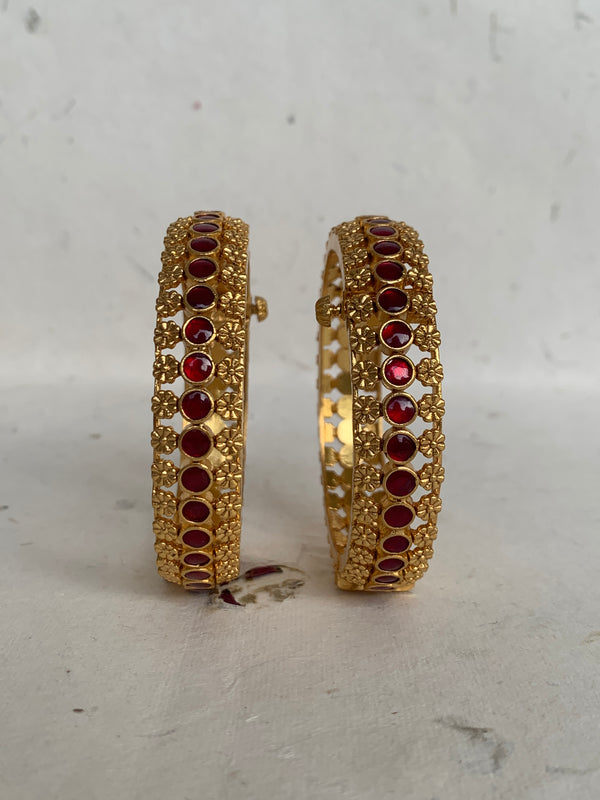 FB084 Antique Jadau Bangle