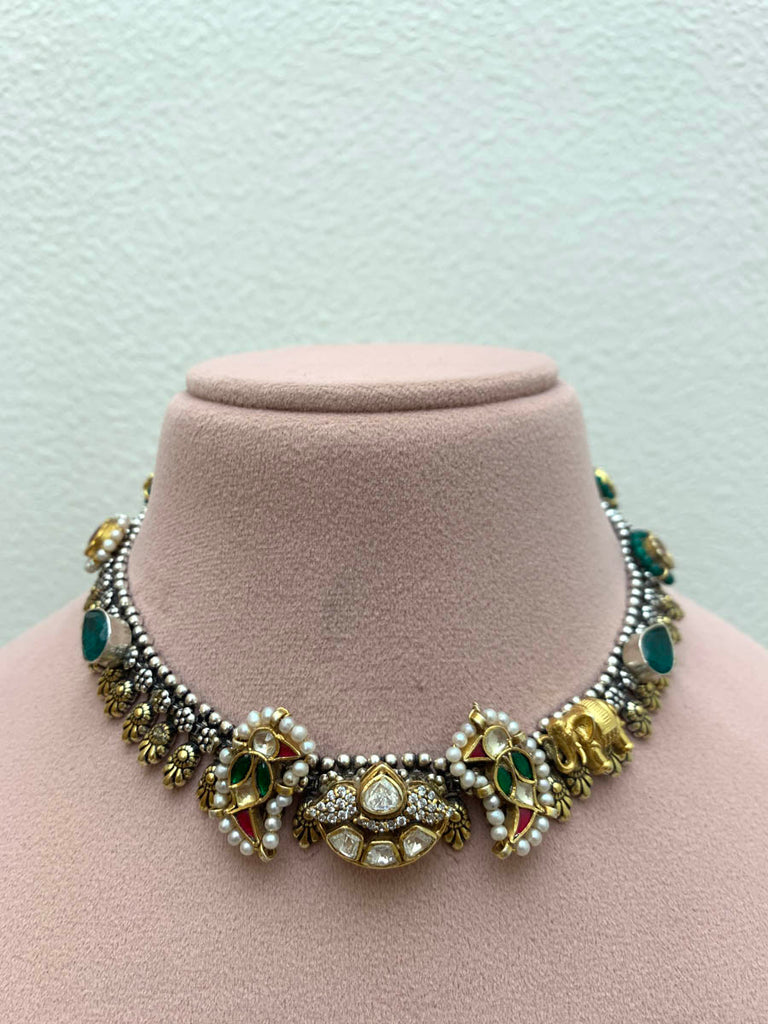 FS244  Maahru Silver Necklace