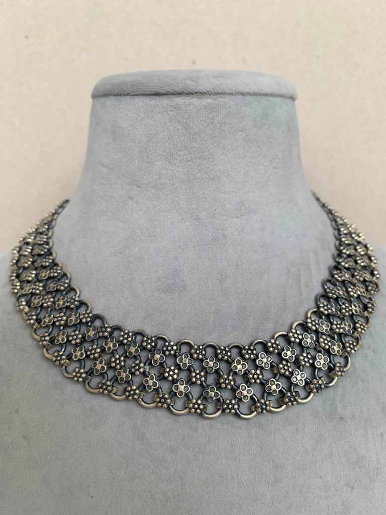 S1030  Maahru Silver Necklace