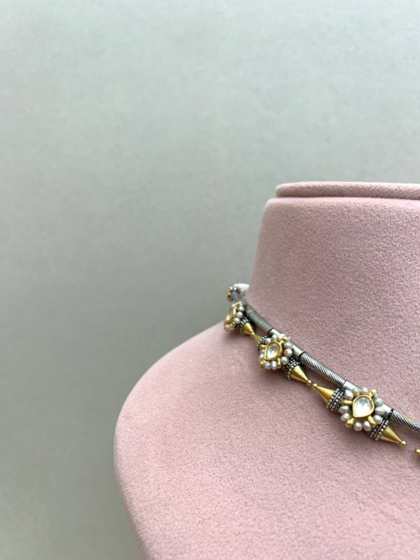 FS269 Maahru Silver Necklace