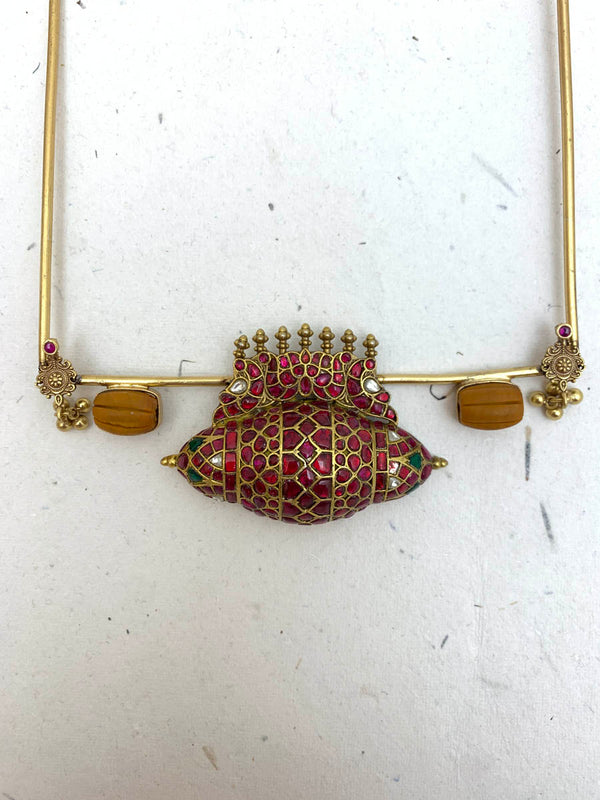 AJ1316  Heritage Antique Necklace