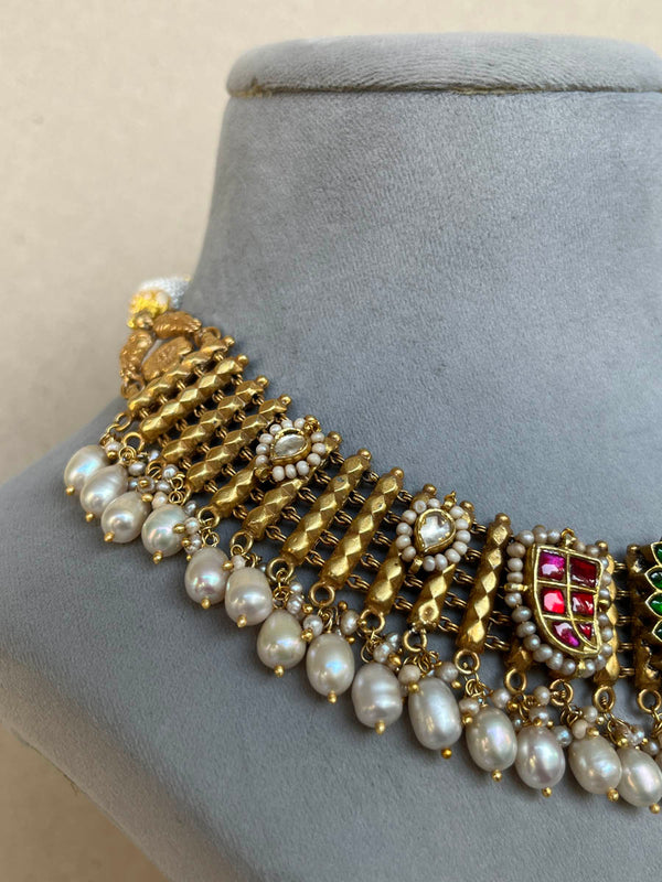 AJ723 Rambaugh Antique Necklace