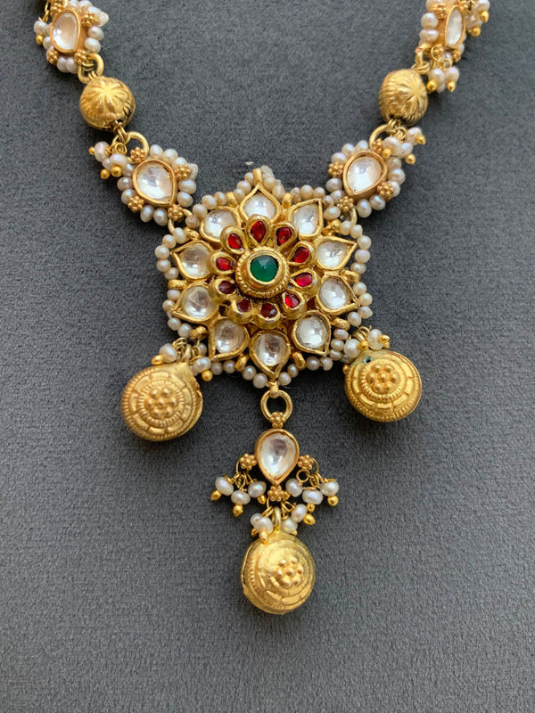 NR939  Heritage Antique Set