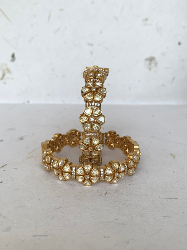 EB322 Indo Western Uncut Bangle