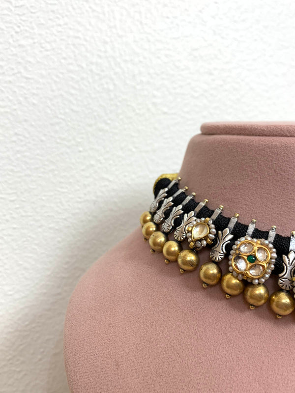FS275  Maahru Silver Necklace