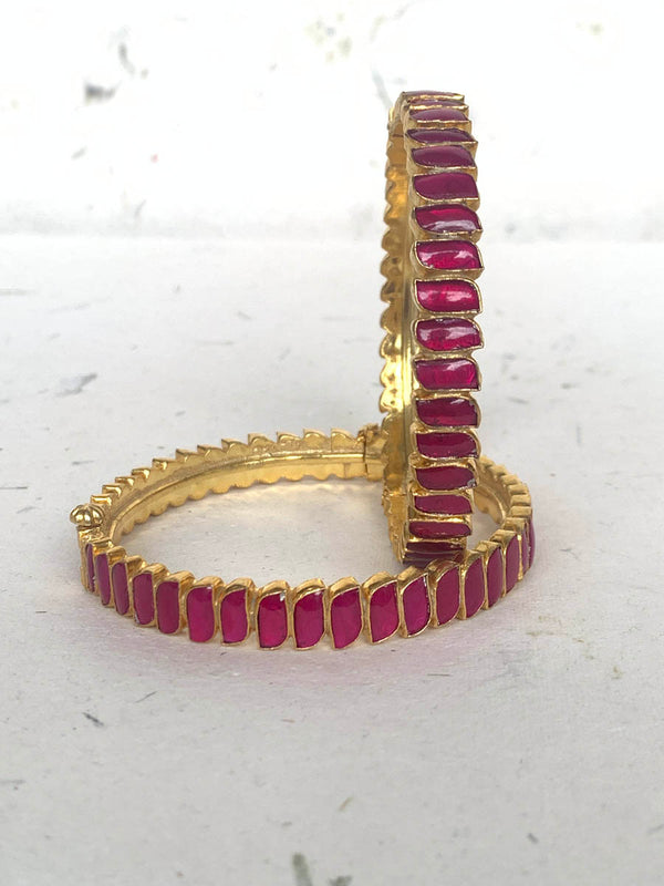 MB311 South Pink Jadau Bangle