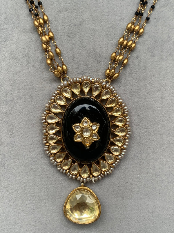 AC360 92.5 black stone pendant