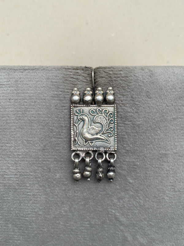 E1522 Maahru Silver Earrings