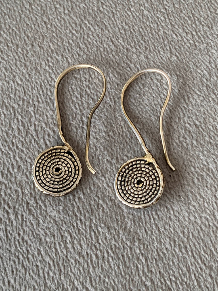 E1538  Maahru Silver Earrings