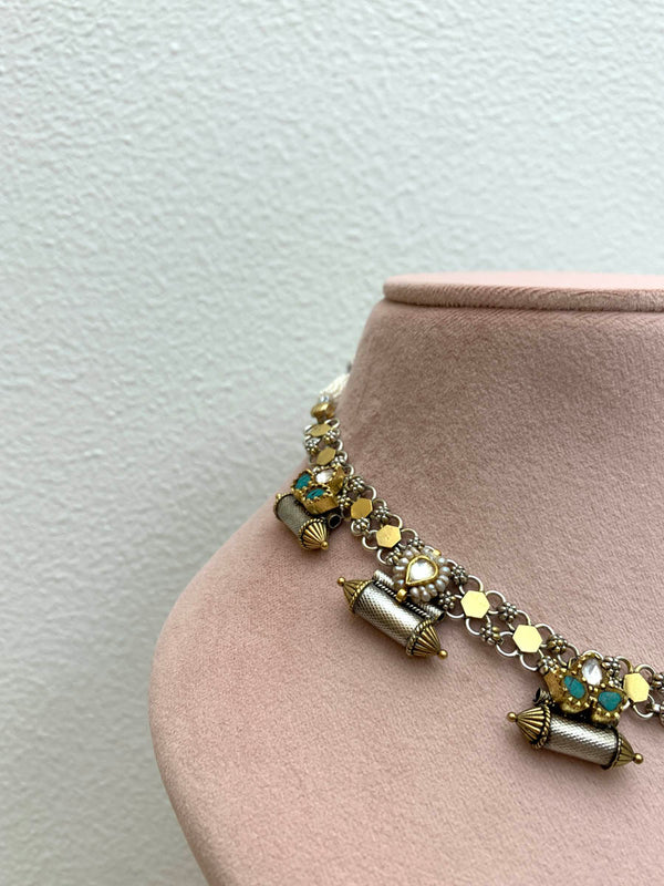 FS268 Maahru Silver Necklace