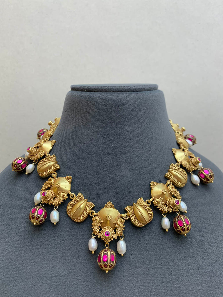 AJ1312  Heritage Antique Necklace