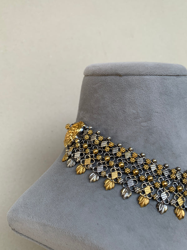 FS215 Maahru Silver Necklace