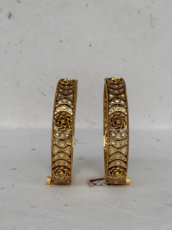 MB795 White Jadau Bangle