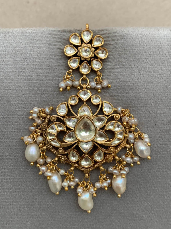 AA572  Rambagh Antique Earrings{WHITE}