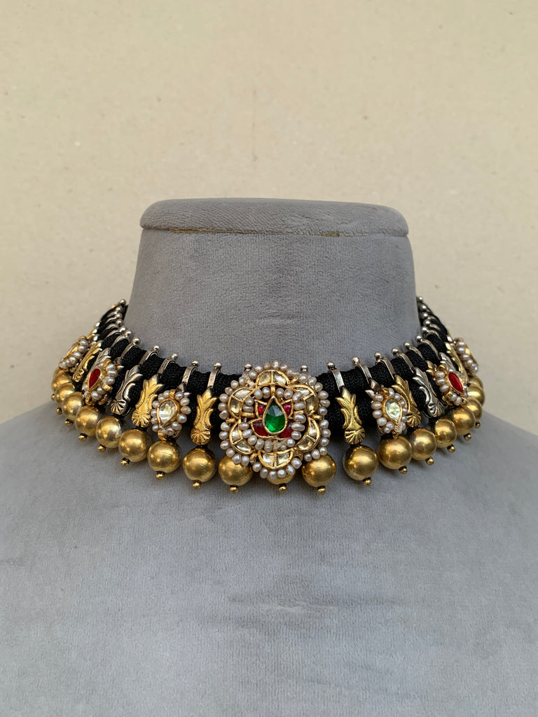 FS209 Maahru Silver Necklace
