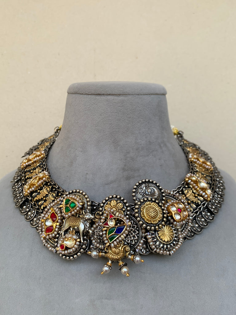 FS223  Maahru Silver Necklace