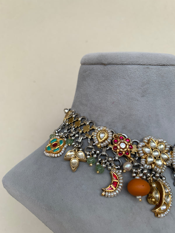 FS224  Maahru Silver Necklace