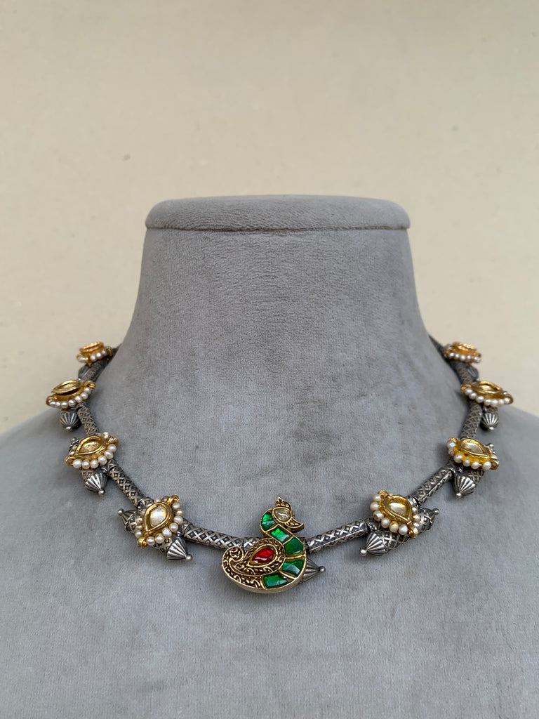 FS222  Maahru Silver Necklace