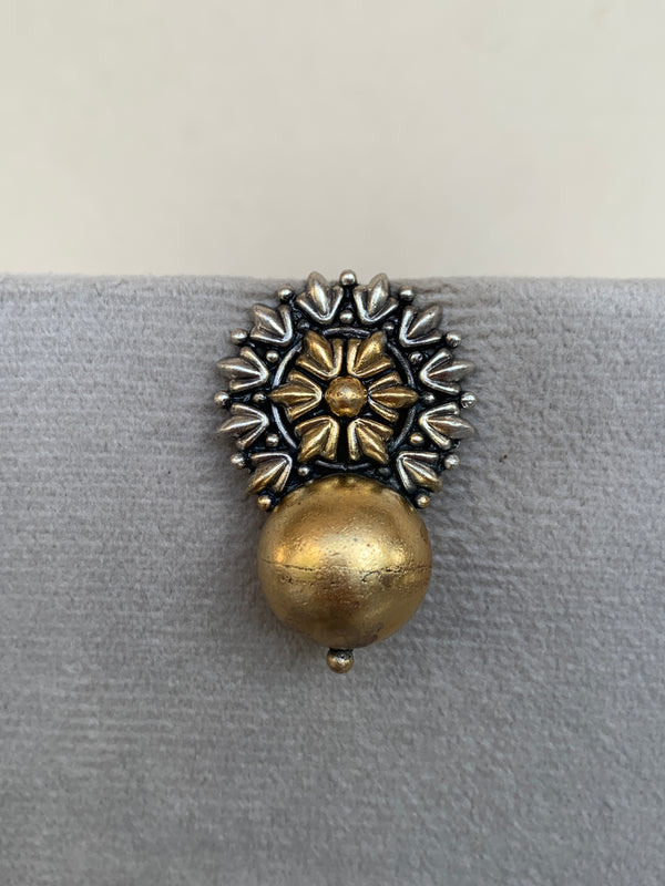 E1950  Maahru Silver Earrings