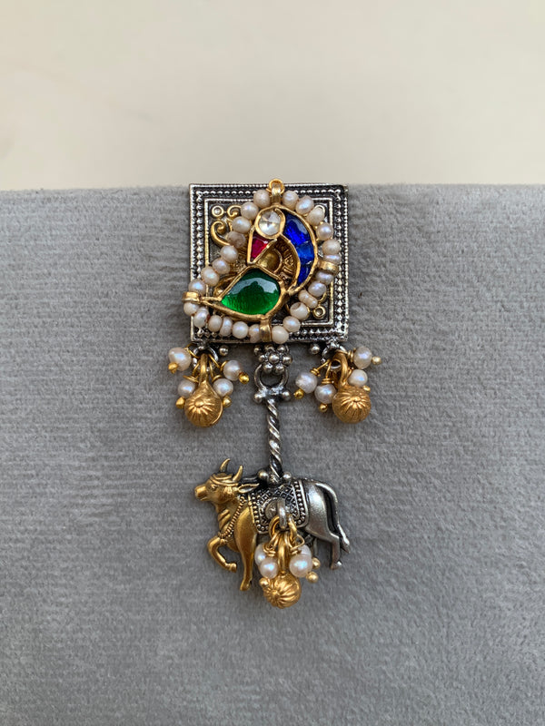 E1917  Maahru Silver Earrings
