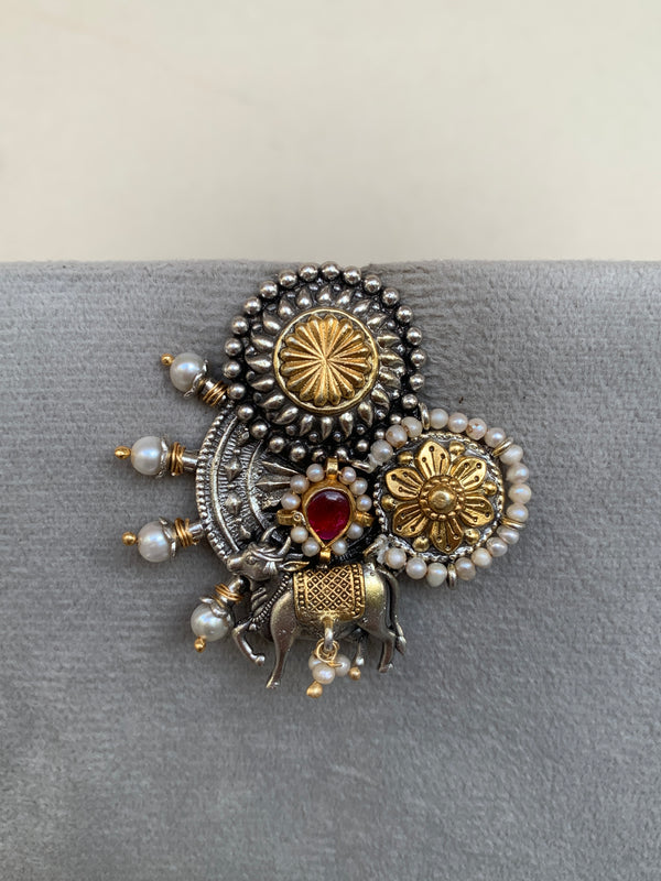E1850  Maahru Silver Earrings
