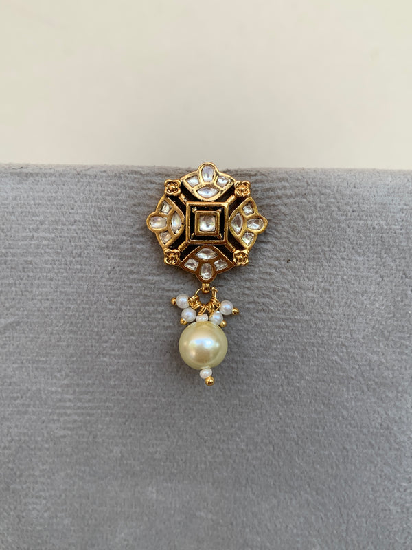TN616 White Jadau Earrings
