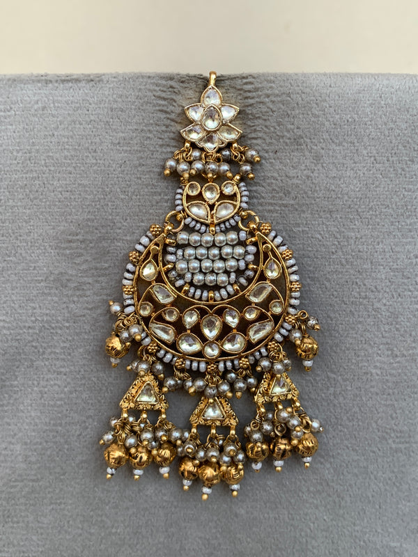 TN866 White  Jadau Earrings