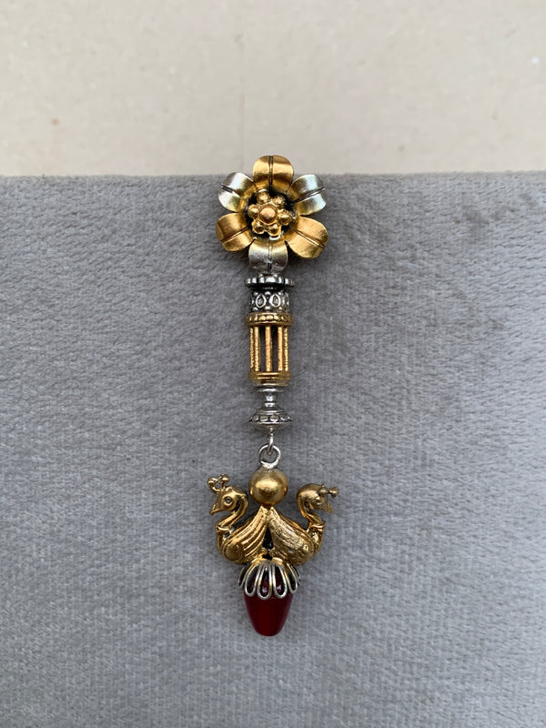 E1829R Maahru Silver Earrings