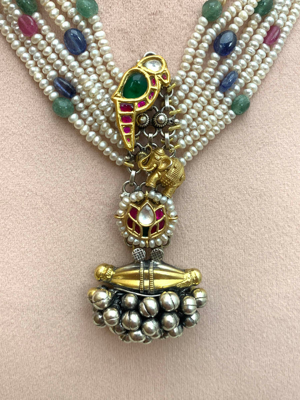 FS313  Maahru Silver Necklace