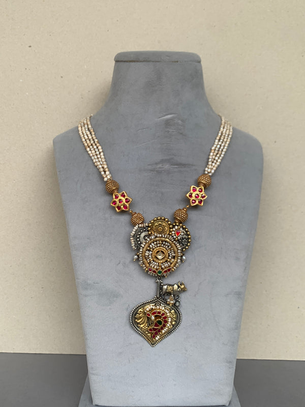 FS35 Maahru Silver Necklace